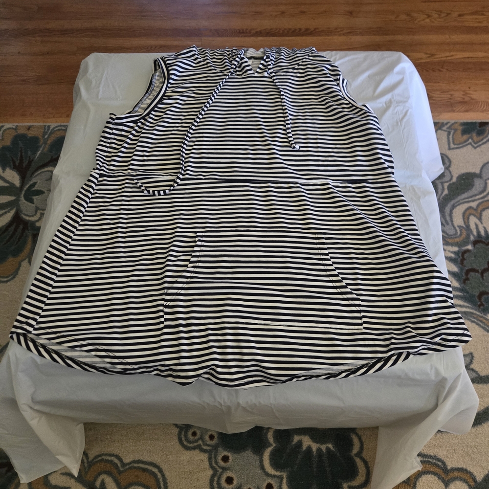 LuLaRoe Blue And White Striped Brittany Sleeveless Hoodiew/Front Kangaroo Pocket